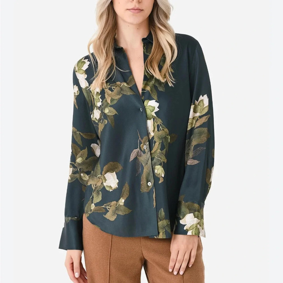 Vince Tops - VINCE
Women's Camellia Branch Silk Bias Long Sleeve Blouse XS - flaw!